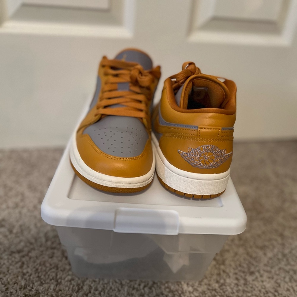 Jordan 1 low top Women's Sneakers in Mustard and Gray - Picture 3 of 5